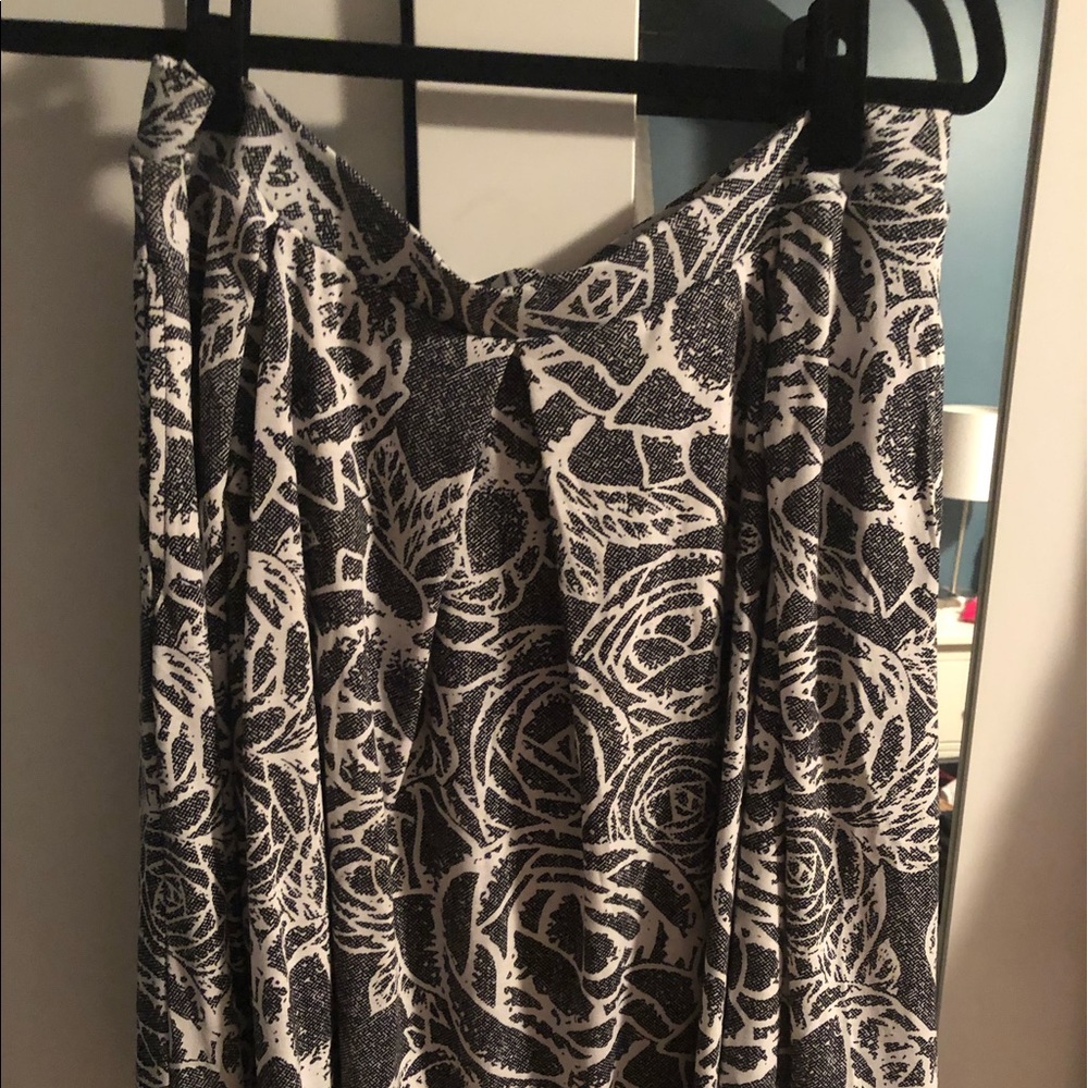 Floral skirt with pockets